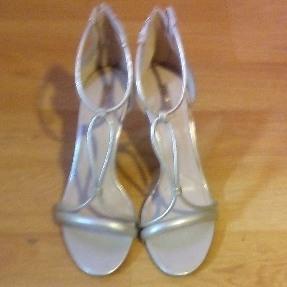 Jennifer Lopez Silver Heels with Ankle Strap